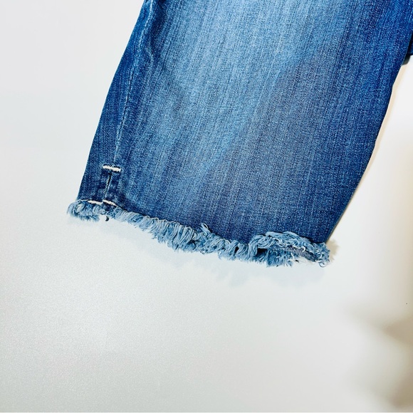 Ariat Jean shorts Bermuda shorts embroidered stretchy mid rise Women size 28 - Picture 6 of 9